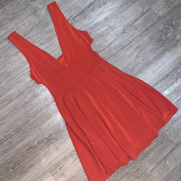 Burnt orange dress with cutouts - Picture 1 of 3